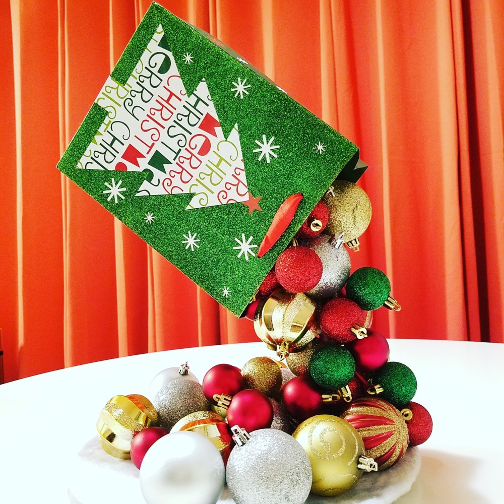 Floating Bulbs - LaCartera